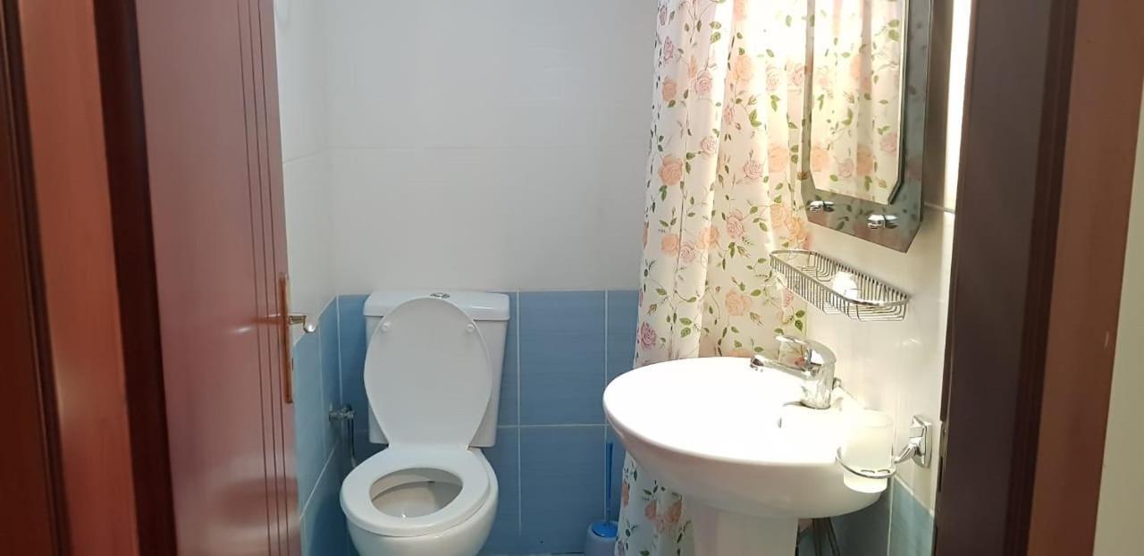 The First Hotel Saranda Εξωτερικό φωτογραφία