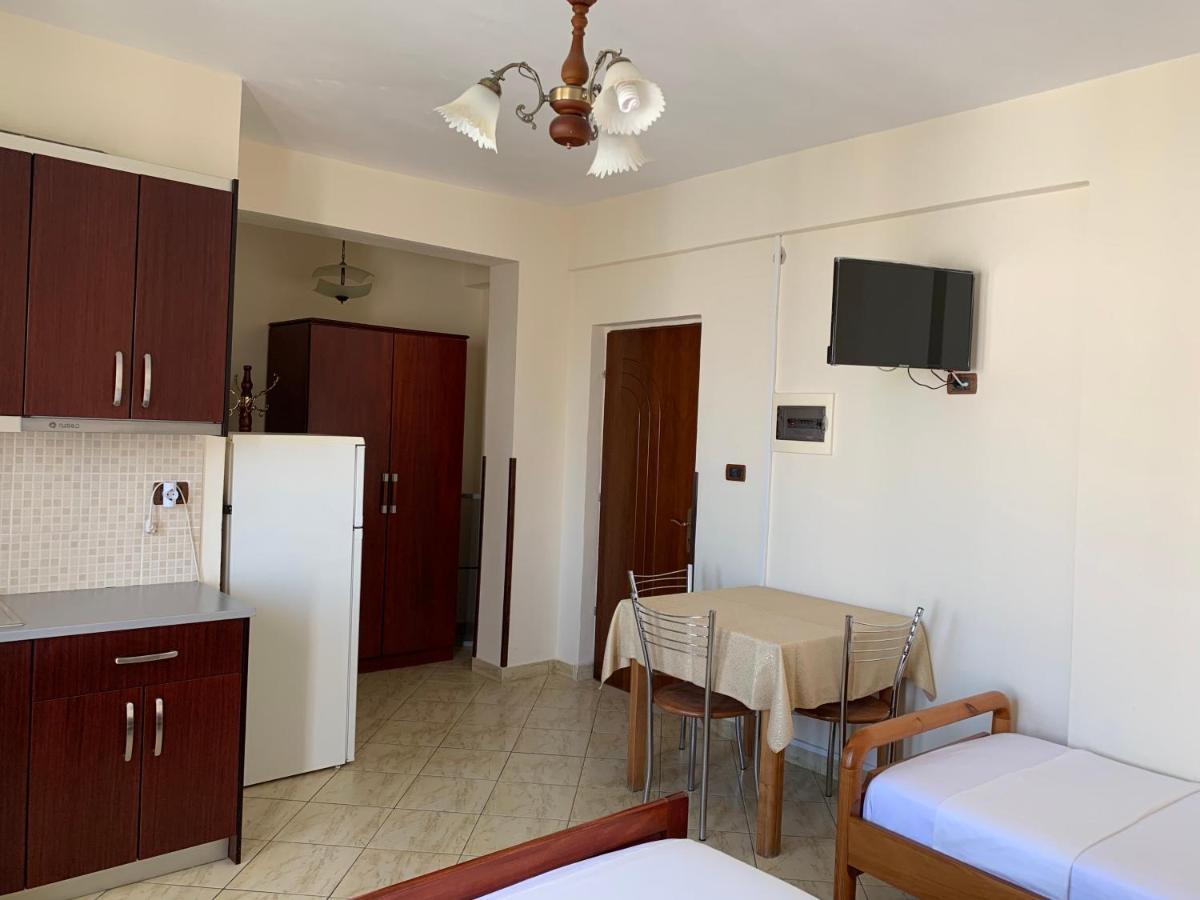 The First Hotel Saranda Εξωτερικό φωτογραφία