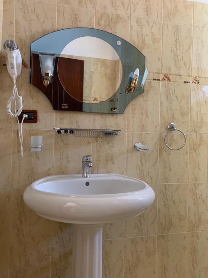 The First Hotel Saranda Εξωτερικό φωτογραφία