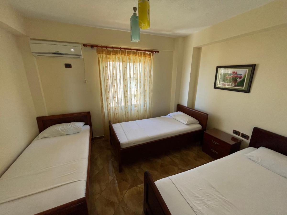 The First Hotel Saranda Εξωτερικό φωτογραφία