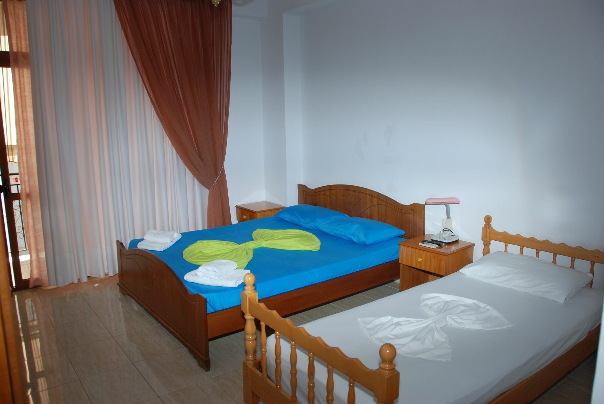The First Hotel Saranda Εξωτερικό φωτογραφία